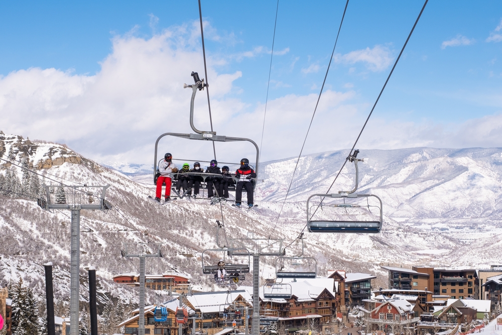 Family Ski trip & Ski Rentals Guide in Breckenridge, CO - banner image