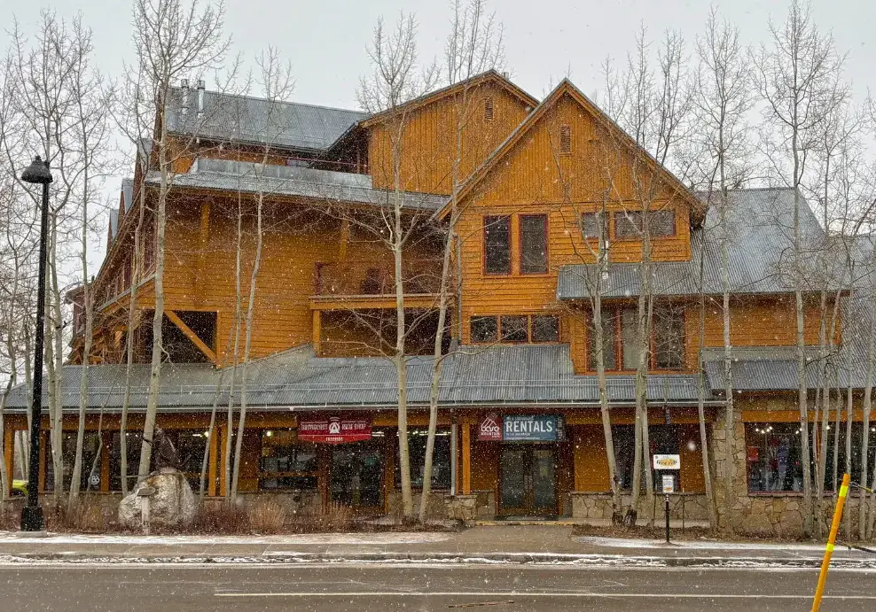 Base Mountain Sports Breckenridge Park Avenue Location